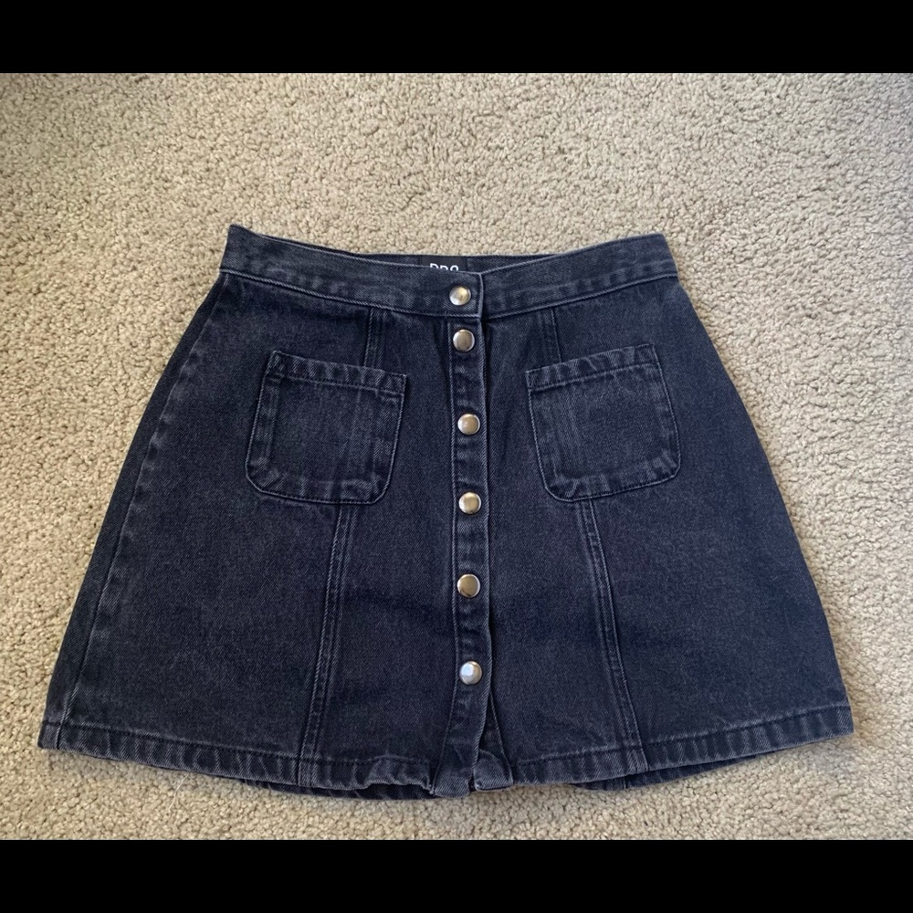 BDG BLACK DENIM SKIRT, super cute, light use, MEDIUM
